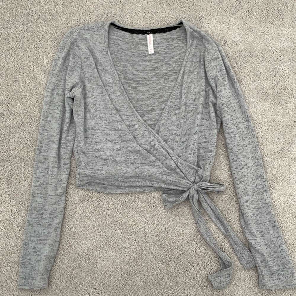 Xhilatation Grey Crop Top/Ballet Stlye Wrap Top Size M